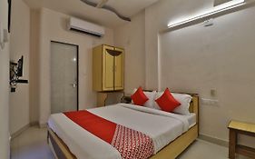 Oyo Flagship 36844 Riverfront Hotel Ahmedabad 2* India