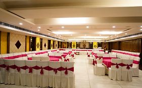 Park Grand Hotel Chandigarh 3*