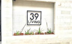 39 Living Bangkok photos Exterior