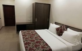 Hotel Ashish International Bhilai 3*