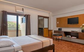 Tropicana Suites - Multiple Use Hotel photos Exterior