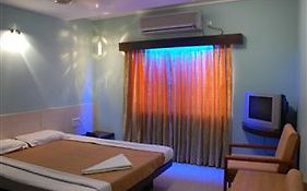 Karthik Hotel Hospet 2*