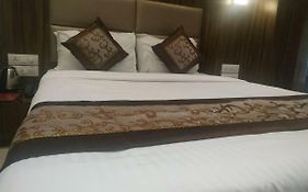 Hotel Sea Grand, Colaba Mumbai 2* India