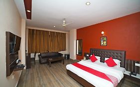 Oyo 35777 Hotel Park Square Moradabad India