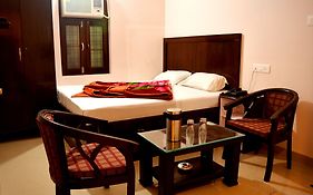 Hotel Thakur Ji Haridwar 2* India