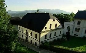 Apartmá v Rodném domě Vincenze Priessnitze v centru lázní