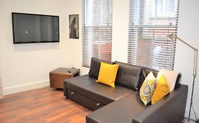 Onpoint - 2 Bed Apartment City Centre Ideal Location!