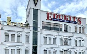 Os Hotel Edukits Fka Venesia Hotel  2*