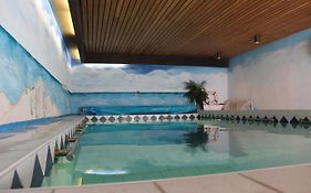 Ferienhaus Abbi mit Schwimmbad und Fitness für 8 Personen, Strand, Norddeich