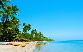 Robinson Crusoe Island Resort Fiji