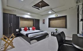 Hotel Jash Palace Jamnagar 3*