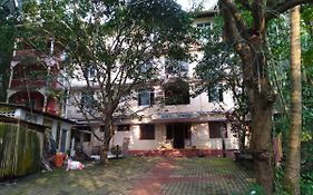 Shastri Guest House