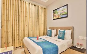 Hotel Legend Inn Ahmedabad 3* India