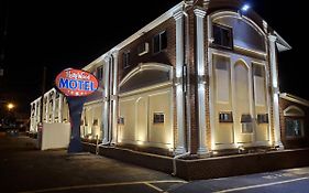 Hollywood Motel Avenel