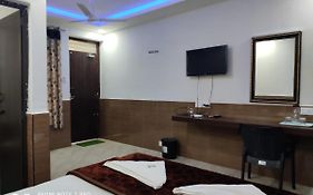 Hotel Sugam Karaikudi 2*