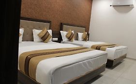 Hotel Nilay Dwarka 2*