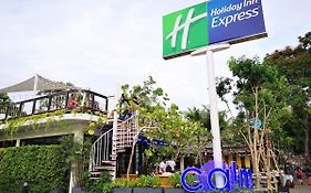 Holiday Inn Express Krabi Ao Nang Beach 4*