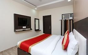 Hotel Crystal Haridwar 3*
