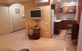 2-Room View Apartment Near Inturist On Tsentralnyi 4, By Grandhome