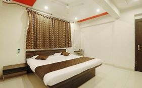 Hotel Alpine Pune 3*