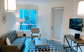 Downtown Los Angeles Lifestyle Suites - So