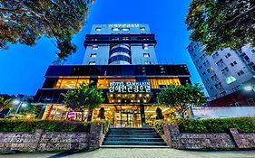 Samhaein Tourist Hotel