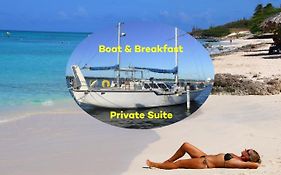 Boat And Breakfast In Aruba