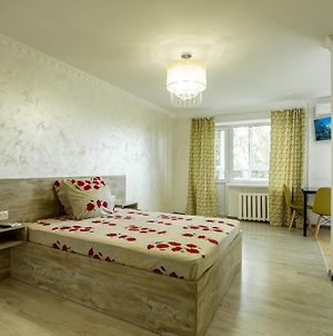 Luxury Apartment Near The City Center In Nikolaev photos Exterior