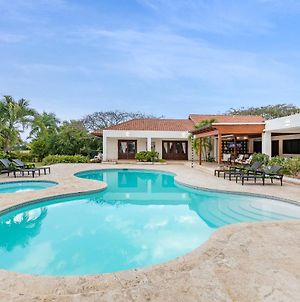 Cozy Villa With Pool, Jacuzzi, Golf Cart & Staff photos Exterior