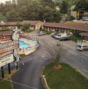 The Mountaineer Inn photos Exterior