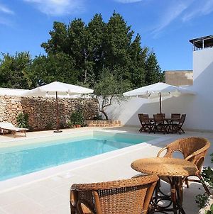 Racale Villa Sleeps 16 With Pool And Air Con photos Exterior