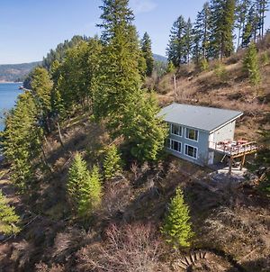 Two Lakefront Homes - Main Home & Private Floating Home photos Exterior