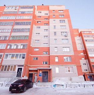 Apartment "Kvartirniy Vopros" On Artema 128 photos Exterior