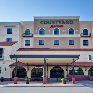 Courtyard By Marriott Wichita At Old Town photos Exterior
