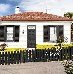 Alice'S Cottages photos Exterior