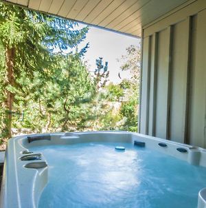 Steps From The Village With Private Hot Tub By Harmony Whistler photos Exterior