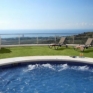 Luxury 2 Bed/2 Bath Sea And Mountain View Marbella Resort Apartment photos Exterior