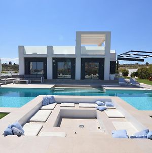 Plushy Villa In Torremendo With Pool And Reservoir Views photos Exterior