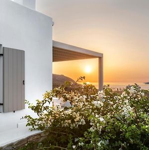 White Tinos Luxury Suites photos Exterior
