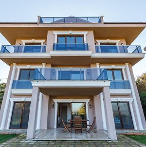 Peaceful Villa With Private Pool And Garden In Kartepe photos Exterior