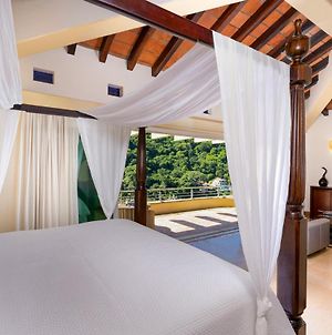 Room In Villa - Elegant Suite With Beach View photos Exterior