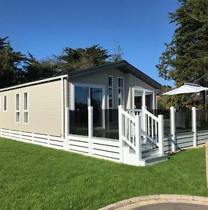6 Berth Luxury Lodge In Christchurch Dorset photos Exterior