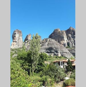 The House Under The Rocks Of Meteora 1 photos Exterior