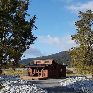 Cosy Cabin In The Paddocks - Breakfast Included photos Exterior
