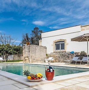 Poggiardo Holiday Home Sleeps 7 With Pool And Air Con photos Exterior