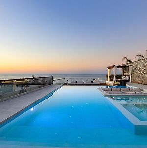 Zillion Villa, Intangible Beachfront Luxury, By Thinkvilla photos Exterior