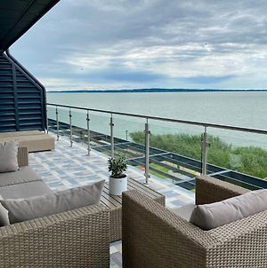 Royal Blue - Luxurious Flat With 5-Star View Over Lake Balaton photos Exterior