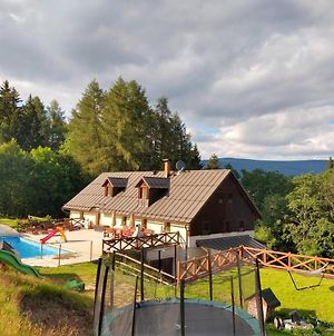 Cottage "Chalupa Barborka" - In The National Park, With 6 Bedrooms, Kitchen, Dining Room, Sauna, Swimming Pool, Playground photos Exterior