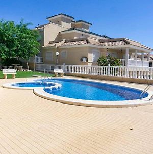 Spacious 2 Bed Ground Floor Apartment With Beautiful Communal Pool photos Exterior