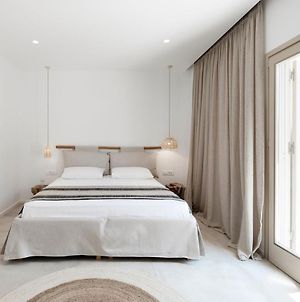 Luxury Milos Apartment Superior Suite 1 Bedroom Well Furnished Interior Adamanta photos Exterior